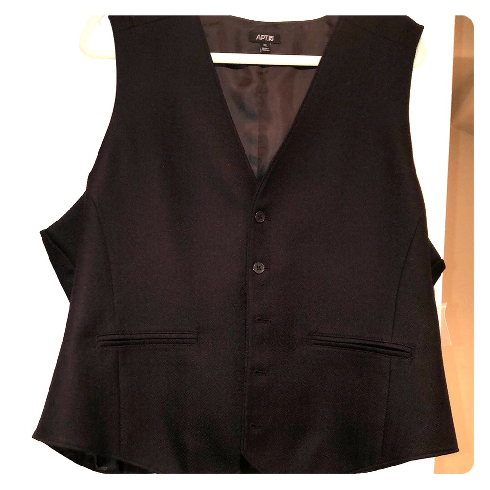 Men’s XL suit vest